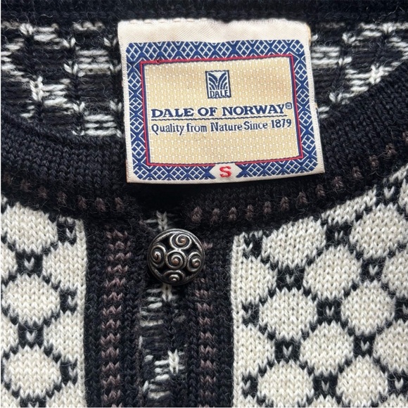 Dale of Norway Black and White Cardigan - Picture 5 of 6